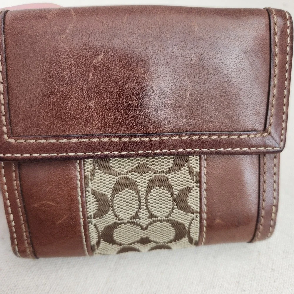 Vintage Coach Signature Folding Wallet Snap Closure Medium Brown Soft Leather